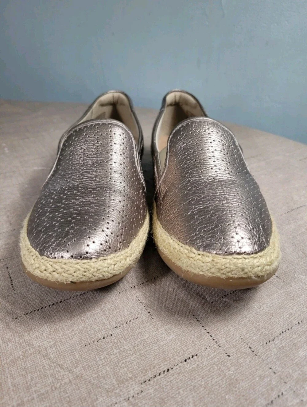 Clarks Size 7.5  Danelly Molly Women's Metallic Pewter Perforated Espadrille 80